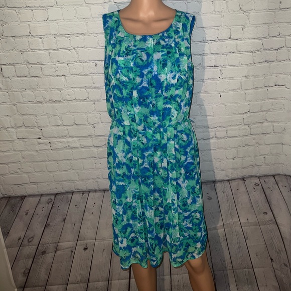 Cato Dresses & Skirts - Cato Blue & Green floral dress size 10